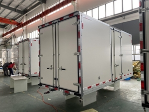 משאית קלה להרכבה מהירה עם תא מטען יבש, עשויה פאנלים מרוכבים קלים - Product Image 5