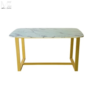 <span class=keywords><strong>Tavolo</strong></span> da pranzo di lusso contemporaneo <span class=keywords><strong>bianco</strong></span> rettangolare in <span class=keywords><strong>marmo</strong></span> Comedor con Base in metallo dorato - Product Image 4