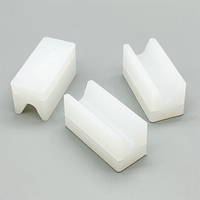 Support de fixation rainuré en caoutchouc silicone moulé sur mesure OEM, type bloc en U, pour équipement industriel