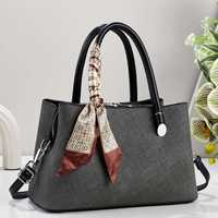 Sac à main élégant en cuir PU avec écharpe, couleur unie, grand format, fermeture éclair, bandoulière réglable, décorations chaînes, polyester
