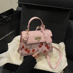 Sac à main MXM Cherry, boucle de fermeture élégante, PU, sac à bandoulière portable pour femmes, polyester imprimé, style académique, vente en gros - Product Image 3