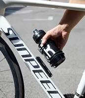 Nouvelle bouteille d'eau magnétique pour vélo avec boucle à dégagement rapide, en PP, personnalisée pour le cyclisme et les spor