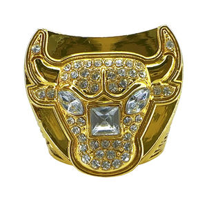 Vente chaude Fan Personnalisé <span class=keywords><strong>1997</strong></span> <span class=keywords><strong>Bulls</strong></span> Basketball Championnat Anneau Haute Qualité Alliage Or Bijoux Vous Anneau Pour Hommes - Product Image 2
