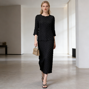 Ensemble deux pièces plissé élégant <span class=keywords><strong>et</strong></span> formel Miyake 2026, nouvelle collection été, couleur unie, <span class=keywords><strong>haut</strong></span> à manches trois-quarts <span class=keywords><strong>et</strong></span> <span class=keywords><strong>jupe</strong></span> longue pour femme - Product Image 3