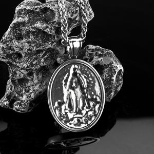 Collar con Colgante de la Virgen María en Acero Inoxidable para Hombre, Joyería Religiosa, Cadena con Dije Ovalado para Uso Religioso - Product Image 3
