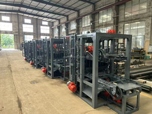 Machine de fabrication de pavés autobloquants à haute teneur en ciment YAODA QTJ4-26 avec moteur à pression, pompe, roulement et engrenage - Product Image 6