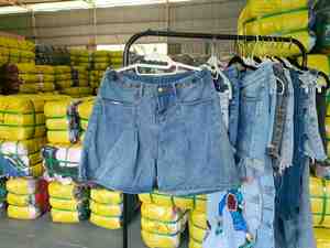 SH05 Ropa <span class=keywords><strong>de</strong></span> Verano Usada para Mujer en Oferta, Vestidos <span class=keywords><strong>de</strong></span> Segunda Mano/<span class=keywords><strong>Pantalones</strong></span> Anchos Casuales/Camisetas/Shorts en Stock - Product Image 4