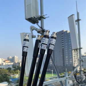 맞춤형 와이드 밴드 로우 VSWR 30MHz-1GHz 유리 섬유 안테나 - Product Image 5