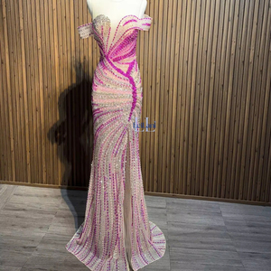 Robe moulante en soie sans manches de luxe avec strass haut de gamme, coupe élégante et ajustée pour femmes au Vietnam - Product Image 1