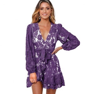 ชุดเดรสสั้นสำหรับผู้หญิงแบบลำลองสำหรับงานปาร์ตี้  คอวี  ปรับเอวได้  แต่งระบาย  ผ้าลูกไม้บางเบา  ขายส่งตามสั่งสำหรับฤดูใบไม้ร่วง - Product Image 5