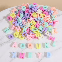 100 pièces/lot Perles en résine couleur macaron, lettres initiales, trou plat, perles lâches, 26 lettres anglaises, accessoires de bijoux DIY pour pendentifs