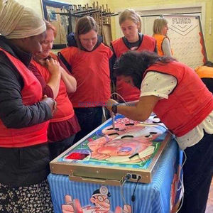 Parc d'aventure Top Doc Carnival : Jeu de compétition interactif en métal pour activités de plein air, Défi de compétences, Jeu d'opération électrique, Parcs de trampolines - Product Image 3