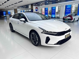 Acceptons les commandes personnalisées 2021 pour K5 380t <span class=keywords><strong>GT</strong></span>-<span class=keywords><strong>Line</strong></span> <span class=keywords><strong>Sportage</strong></span>, berline sport à intérieur sombre, moteur 2.0t 240 ch L4, traction avant, essence - Product Image 2