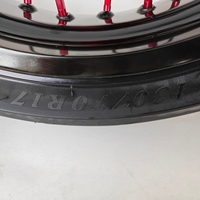 Roues Supermoto de haute qualité de 17 pouces pour Surron Ultra Bee 2025 avec pneus 2026 Surron Ultra Bee