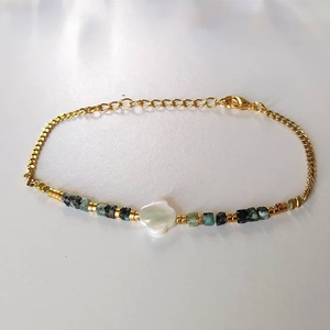 Pulsera de cuentas de piedras preciosas turquesas africanas naturales pulsera de trébol de 4 hojas de nácar blanco - Product Image 4