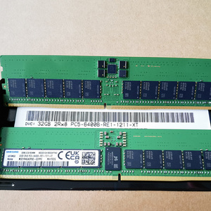Módulo de Memoria para Servidor 2RX8 PC5-6400AA-RDIMM DDR5 ECC Registrado de 6400MHz y 32GB, M321R4GA0PB2-CCP, en Stock - Product Image 4