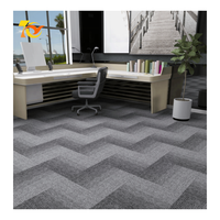 Dalles de moquette commerciales tendance 2023, poils longs, imperméables, avec support en bitume, design moderne, 100% polypropylène