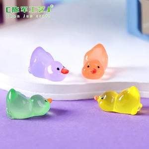 Micro-paisaje que brilla en la oscuridad <span class=keywords><strong>patitos</strong></span> decoraciones de muñecas de animales Diy accesorios hechos a mano adornos de mesa de resina - Product Image 4