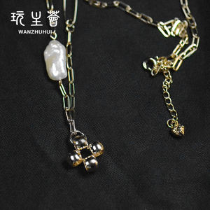 Collar de perlas de agua dulce de estilo barroco largo, a la moda, formagic, suerte, trébol de cuatro hojas, novedad - Product Image 1