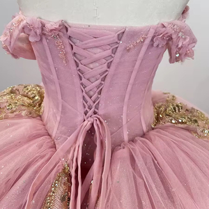 Vestido de Quinceañera Lsmc110, Estilo Princesa, Color Rosa Natural Brillante, con Apliques, Pedrería y Cristales, 100% Poliéster - Product Image 6