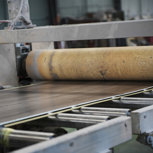Revêtement de <span class=keywords><strong>sol</strong></span> SPC robuste, épaisseur 4-8 mm, dalles de vinyle rigides, qualité commerciale pour trafic intensif (chariots élévateurs), usines et entrepôts industriels - Product Image 1