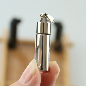 Vendite calde in acciaio inox contenitore apribile tubo urna collana cremazione cenere gioielli commemorativi per gli uomini - Product Image 3