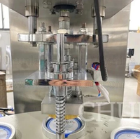 Machine automatique de remplissage et de scellage de gobelets pour la ligne d'emballage de jus de pomme, de jus d'ananas et de yaourt