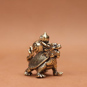 Figurines en laiton en gros : Ornements artisanaux pour la maison, représentant des tortues, des dragons et des gourdes – Cadeau idéal - Product Image 1