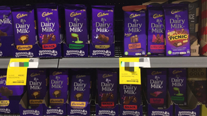 Sôcôla sữa cao cấp với bánh quy đặc và nguyên liệu từ các loại hạt - Product Image 4