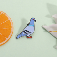 Broche en émail drôle de gros Pigeon Broche en forme d'oiseau Animal mignon Badge de revers Bijoux Sac à dos Accessoires Cadeau pour amis Vente en gros