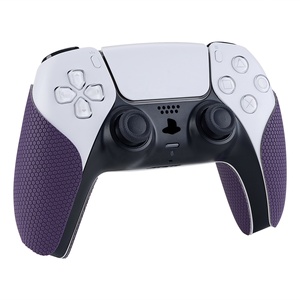 อุปกรณ์เสริมเกมอื่นๆ ยี่ห้อ Extremerate สีม่วง สติ๊กเกอร์กันลื่น ป้องกันการลื่นไถล สำหรับจอย PS5  แผ่นรองจับ - Product Image 4
