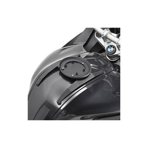 Bride de montage Givi pour accessoire de couvercle de réservoir de moto BMW F800 - Product Image 1
