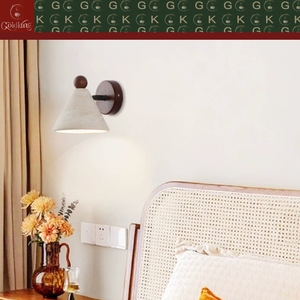 Applique murale de tête de lit GOLDKING beige en travertin, base en noyer, bouton en bois, éclairage encastré, fabrication directe OEM ODM - Product Image 4