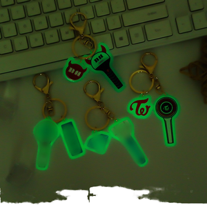 พวงกุญแจอะคริลิคเรืองแสง KPOP วงเกาหลี (G)I-DLE <span class=keywords><strong>Stray</strong></span> <span class=keywords><strong>Kids</strong></span> ITZY การ์ตูนอนิเมะ จี้ไฟแฟชั่น โปรโมชั่น - Product Image 1