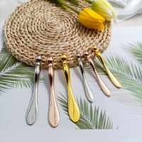 Mini cuillère à maquillage en métal doré Logo personnalisé applicateur de crème pour le visage spatule outil Logo personnalisé Mini spatule cosmétique