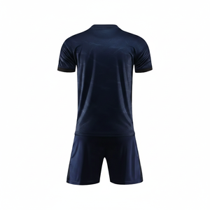 Maillots de football/soccer unisexes personnalisés en polyester à 100 % avec impression numérique, col en V, logo personnalisé, ensembles de shorts - Product Image 2