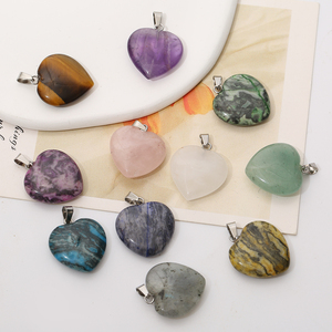 Pendentif Cœur en Cristal Guérisseur 20mm, Breloques en Pierre Naturelle Polie pour Équilibrage des Chakras Reiki, Fabrication de Bijoux, Apprêts DIY en Gros - Product Image 2