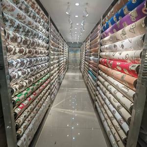 Tovaglia in PVC Goffrato Oro e Argento 137CMX20MX 0.22MM, Vendita all'Ingrosso - Product Image 3