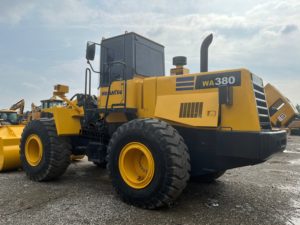 รถตักล้อยางมือสอง ยี่ห้อโคมาสึ รุ่น WA380 ปี 2023 ขนาด 5 ตัน ของแท้จากญี่ปุ่น พร้อมปั๊มและลูกปืนเครื่องยนต์ สภาพดี ใช้งานน้อย - Product Image 6