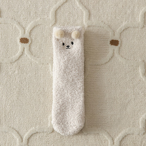 Chaussettes pantoufles chaudes et épaisses en tricot pour femme, mi-mollet, motif ours de dessin animé, écologiques et douillettes pour l'hiver - Product Image 3