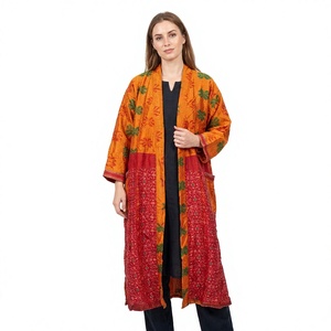 Robe de chambre kimono maxi vintage indienne en soie patchwork à col en V avec cordon de serrage et ceinture, taille unique pour femme, automne - Product Image 1