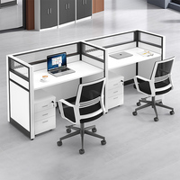 Poste de travail informatique modulaire 4 personnes au design moderne, mobilier de bureau commercial, bureau pour le personnel, visibilité et lisibilité améliorées