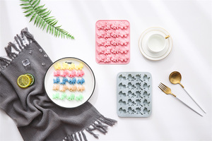 Moules à gâteau en silicone à thème licorne, de qualité alimentaire, réutilisables, mignons, en silicone magnétique, pour chocolat, bonbons et glaces, DIY - Product Image 4