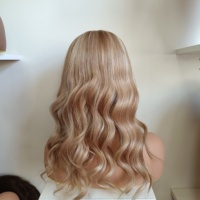 Perruque sans colle à ondulations naturelles avec closure en dentelle transparente HD suisse 5x5, 100% cheveux humains, blond miel avec mèches, vente en gros d'usine