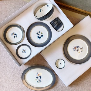 Nuevo Diseño Europeo, Juego de Vajilla de Porcelana Fina con Patrón de Ginkgo Azul, 33 Piezas - Product Image 2