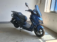 Scooter à essence bleu 150cc, cyclomoteur de rue avec pare-brise
