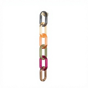Chaîne murale en résine de luxe, pièce décorative abstraite moderne pour les accents muraux intérieurs - Product Image 1