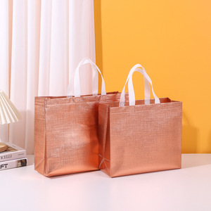 Vente en gros de tissu non tissé holographique recyclé avec logo personnalisé sac fourre-tout en <span class=keywords><strong>film</strong></span> métallique sac à provisions non tissé laser avec impression de logo - Product Image 4