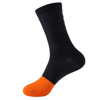 Chaussettes de cyclisme réfléchissantes, absorbant la transpiration, respirantes, résistantes à l'usure, antidérapantes, pour le marathon, la course nocturne, chaussettes de semelle intermédiaire