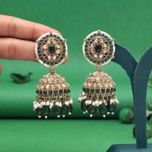 Pendientes Jhumke de Latón con Incrustaciones de Perlas de Imitación, Color Blanco, Modernos, para Bodas, Cenas y Ocasiones Festivas, para Mujer - Product Image 1